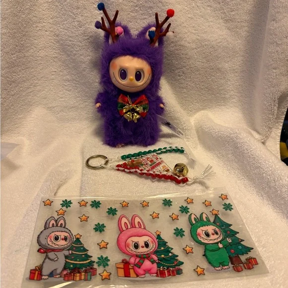 Christmas Labubu Purple Plush keychain + free cup wrap and keychain - Picture 7 of 7
